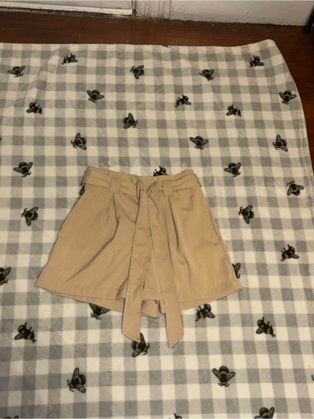 Max Studio Beige High-Waist Tie-Belt Skort